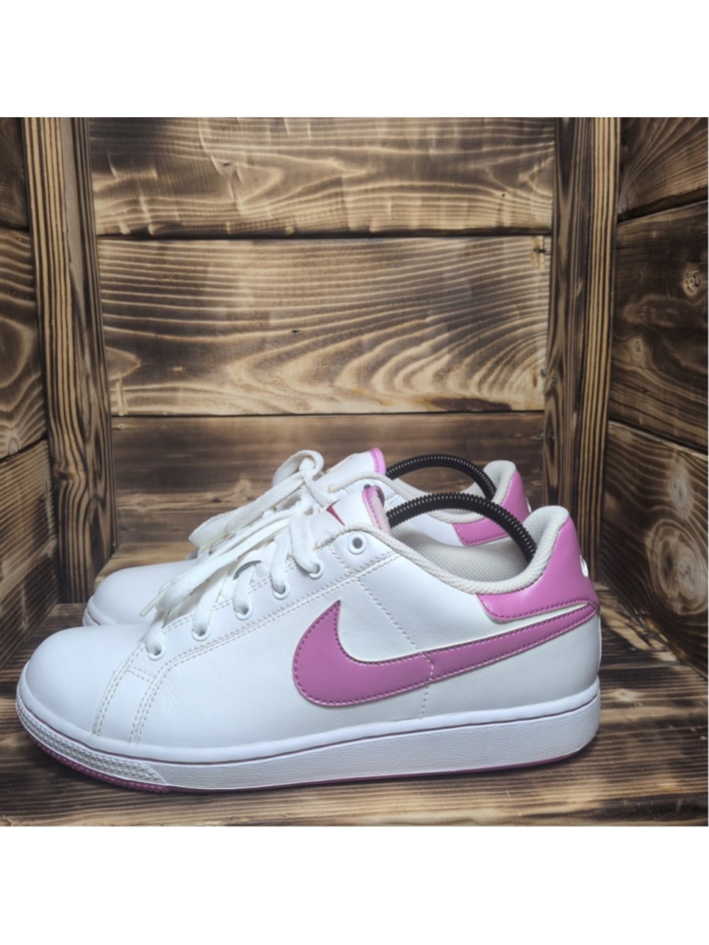 Vintage Nike Women’s Size 10 Diadora Court Royale 2 White Pink Sneakers Shoes